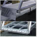 RAMP WALKWAYS  / hand rail / aluminum